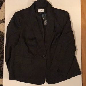 Le Suit 2-Piece Black Pinstripe Suit